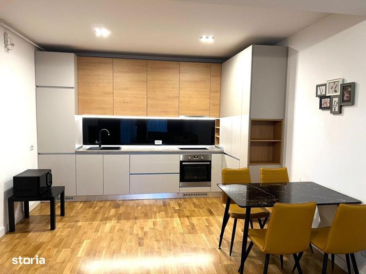 3 Camere Cu 70 Curte Generoasa - 2