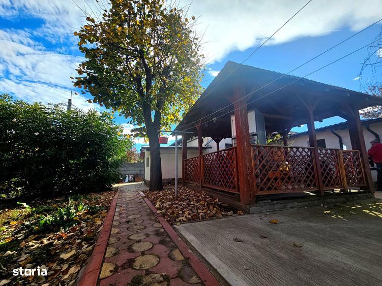 Casa vanzare 6 camere ,cu 629 mp teren zona PARCUL DE SOFT - 12