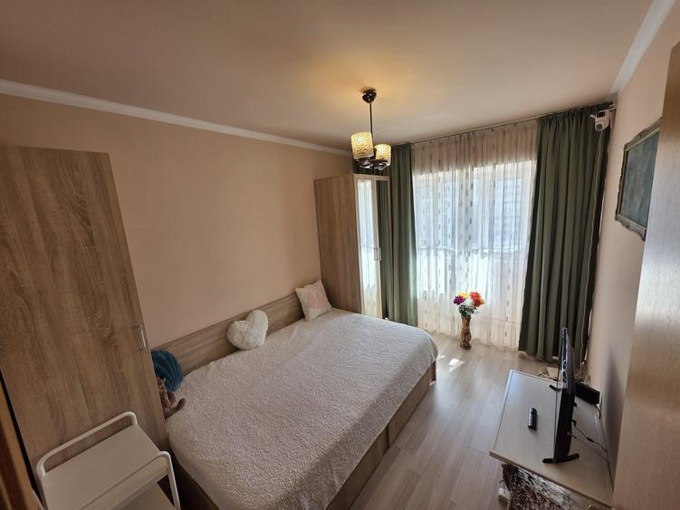Apartament cu 3 camere decomandat în Doamna Ghica
