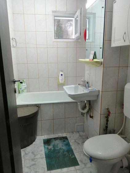 Apartament cu 3 camere decomandat în Valea Azugii