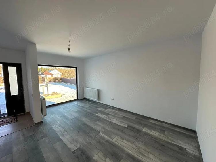 Casa de Vanzare Poiana cu Cetate 2026 - 3