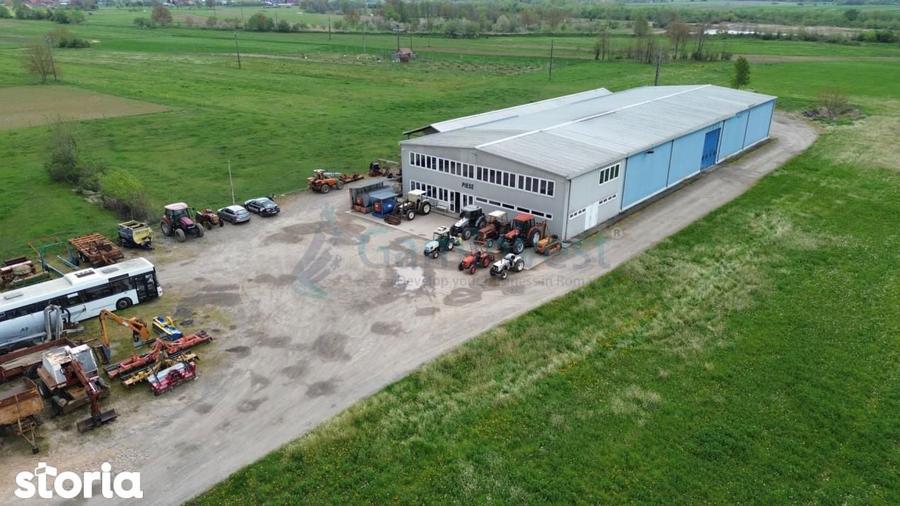 Spațiu comercial, de 1,800 mp, în Central