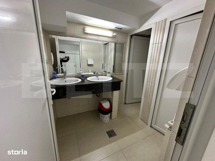 Spațiu comercial, de 380 mp, în Paltin