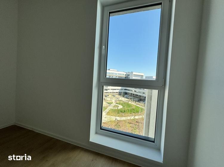 Apartament cu 3 camere semidecomandat în Străulești