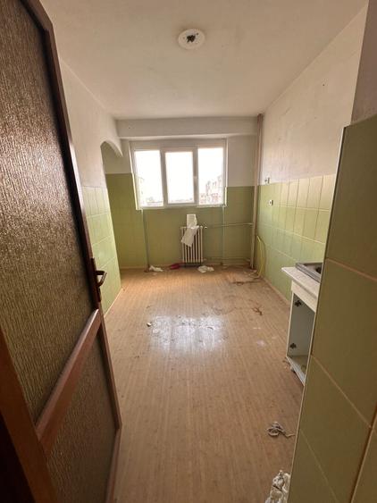 Apartament cu 2 camere decomandat în Micro 20