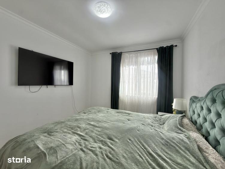 Casă cu 4 camere cu Teren 263 Mp în Sânmihaiu Român