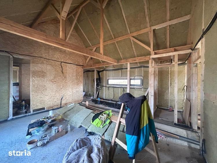 Casă cu 4 camere cu Teren 2000 Mp în Ciurila
