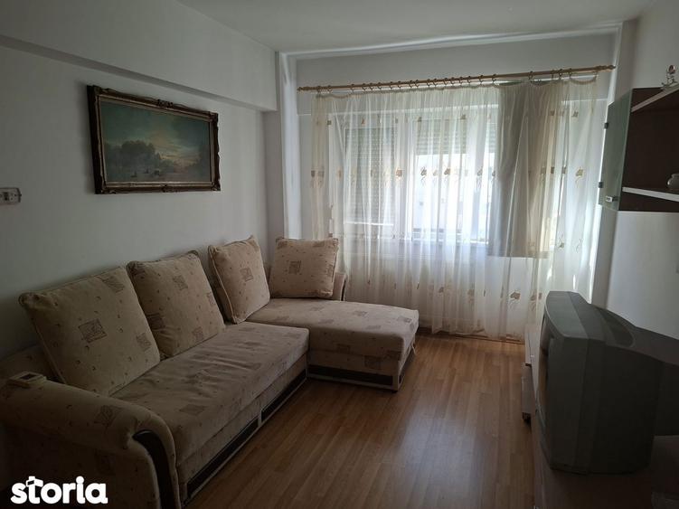 Apartament cu 3 camere decomandat în Ștrand