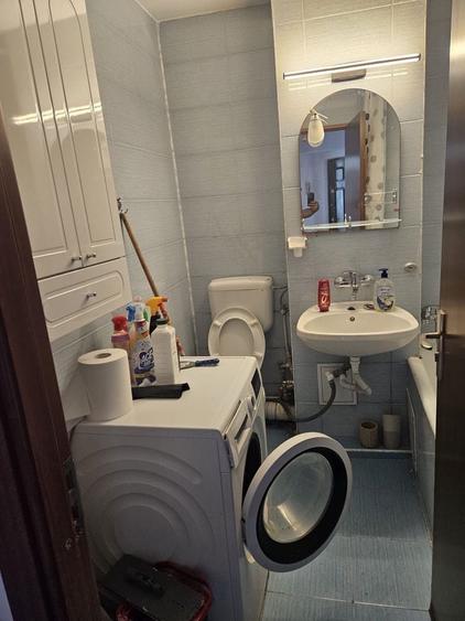 Apartament cu 2 camere decomandat, mobilat în Mărăști