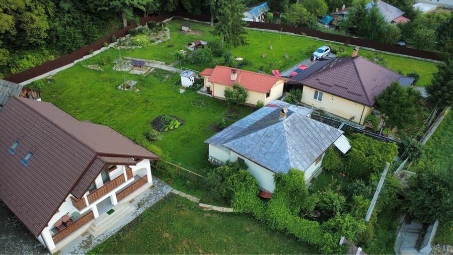Casa cu teren 810 mp semicentral Slanic Moldova - 3