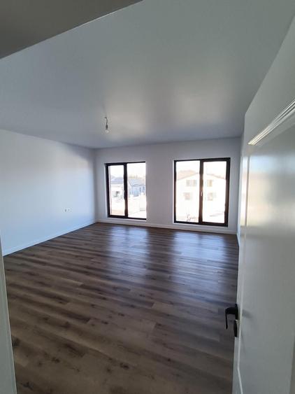 Casă cu 4 camere în Valea