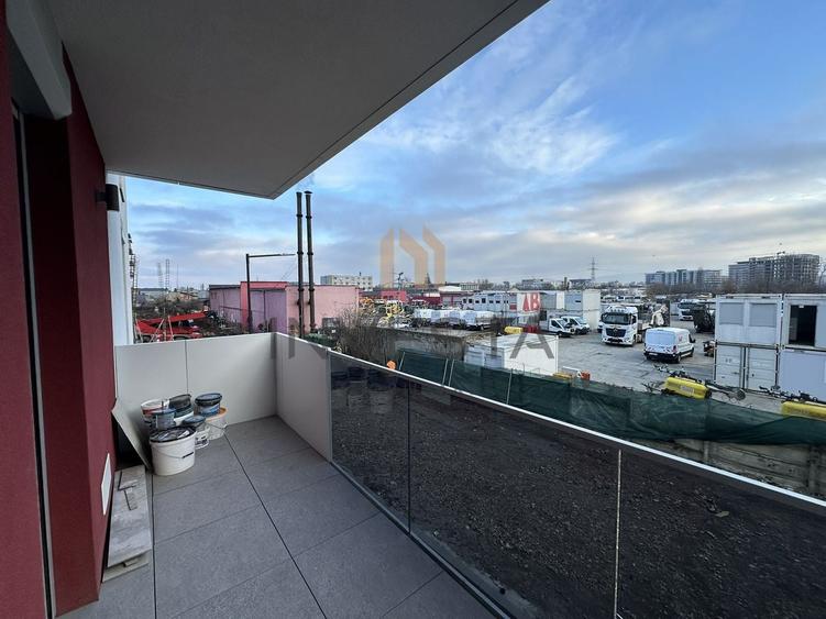 Apartament cu 3 camere decomandat în Iris