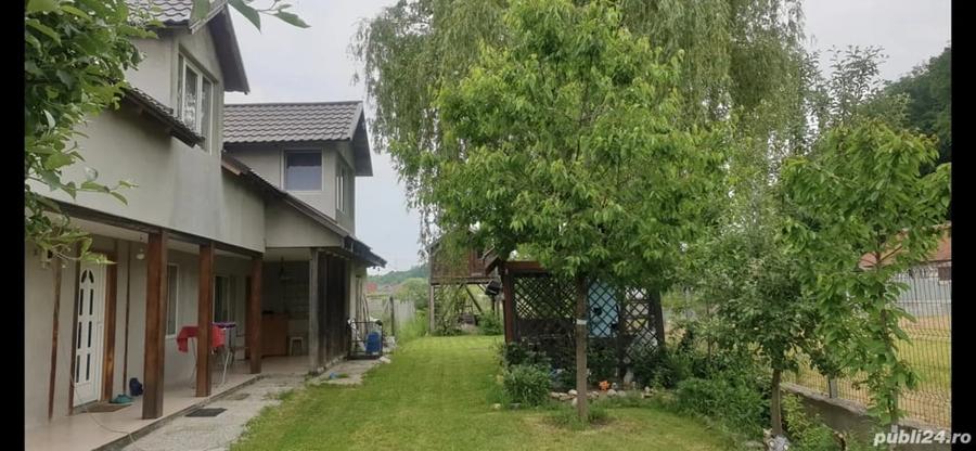 Casă cu 6 camere în Beclean