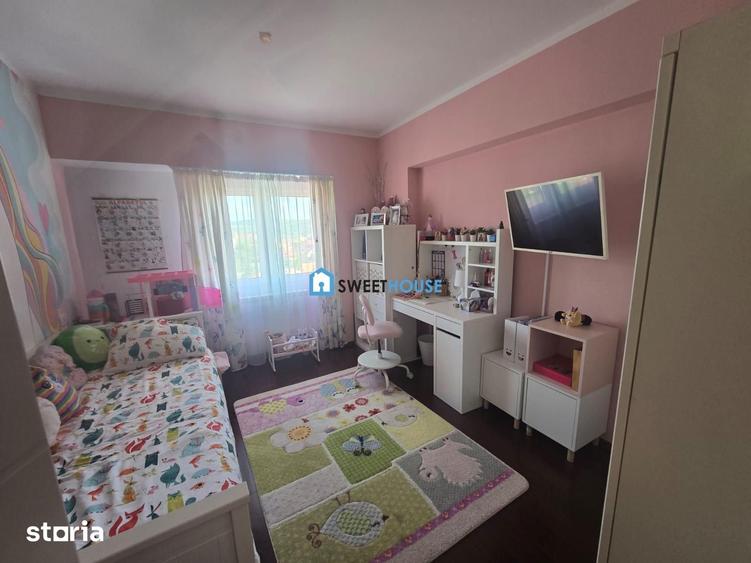 Apartament cu 3 camere decomandat în Central