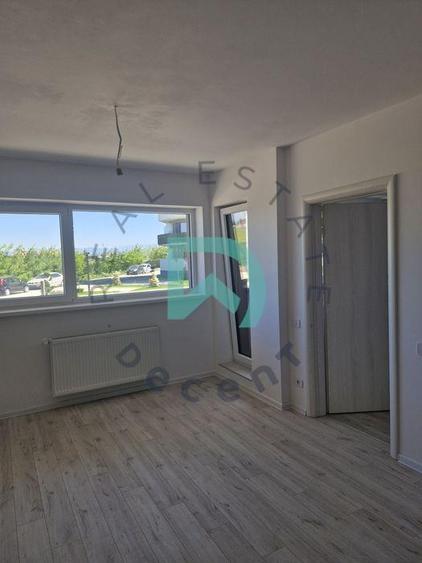 Apartament cu 2 camere decomandat în Tractorul