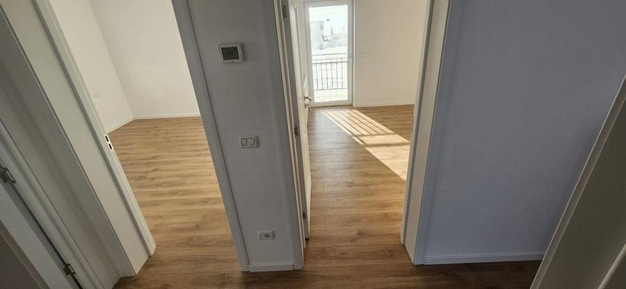 Duplex cu 4 camere cu Canalizare în Ipotești
