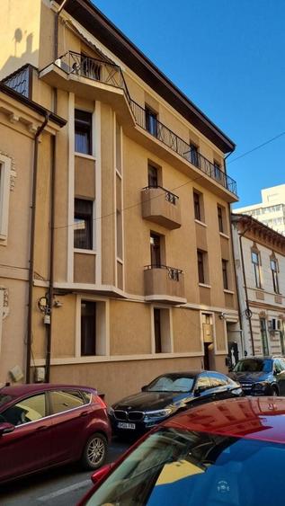 Garsonieră decomandată în Romană