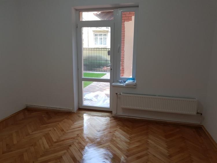 Casă individuală cu 3 camere cu Teren 100 Mp în Domenii