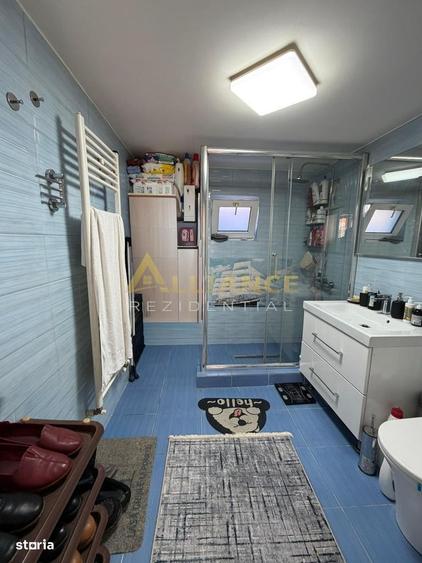 Casă cu 4 camere cu Canalizare în Cățelu