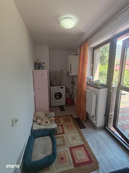 Casă cu 5 camere cu Teren 765 Mp în Valea Borcutului