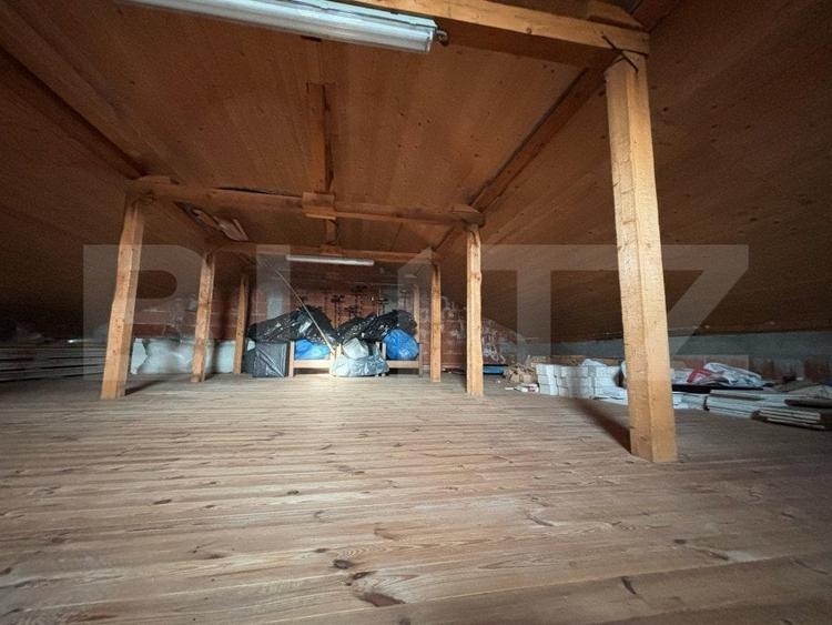 Casă cu 5 camere cu Teren 2300 Mp în Aninoasa