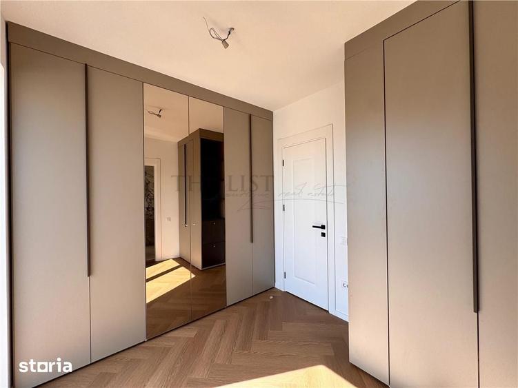 Casă cu 4 camere cu Teren 100 Mp în Central