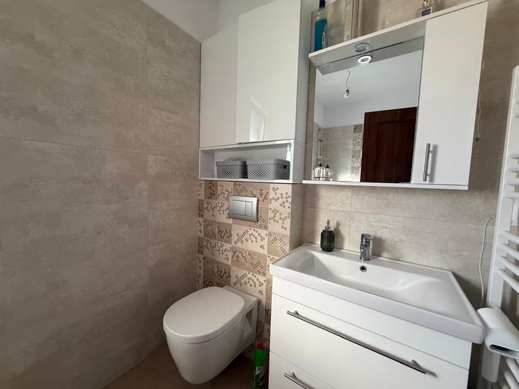 Casă individuală cu 4 camere cu Teren 206 Mp în Odăi