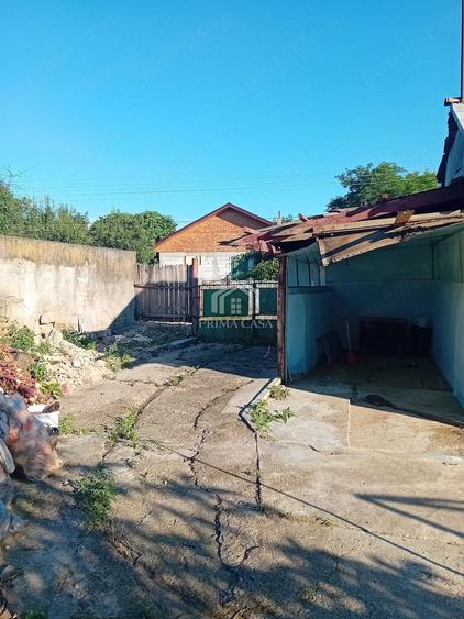 Casă cu Teren 700 Mp în Dealu Viei