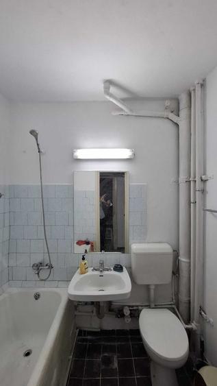 Apartament cu 2 camere semidecomandat în Berceni