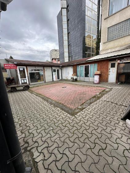 Spațiu comercial, de 252 mp, în Piața Centrală