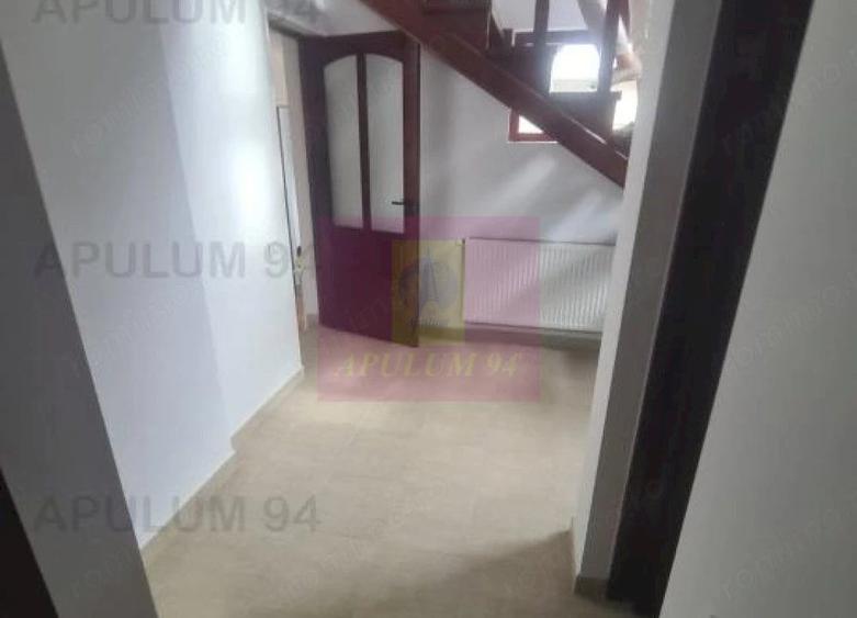 Casă cu Teren 649 Mp în Central