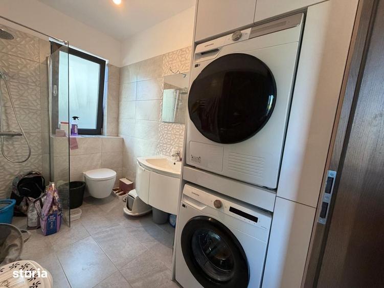 Casă cu 4 camere în Odăi