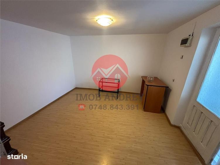 Casă cu 3 camere în Central