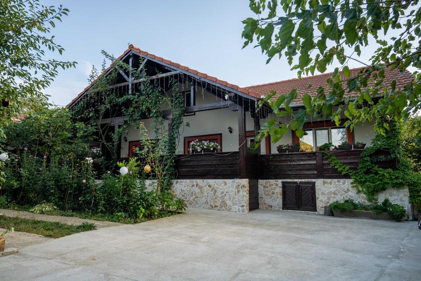 Casă cu 4 camere în Central