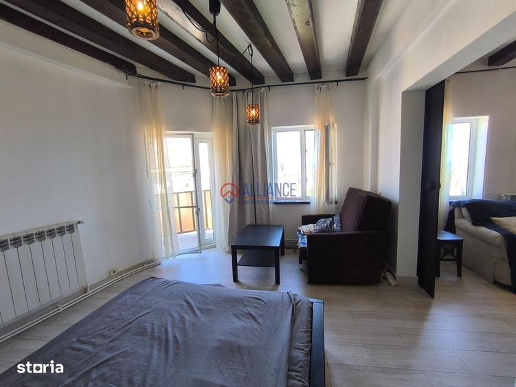 Apartament cu 3 camere semidecomandat în Peninsula