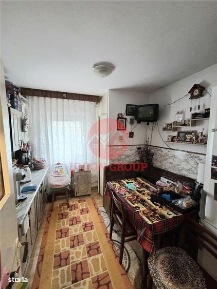 Apartament cu 3 camere decomandat în Est
