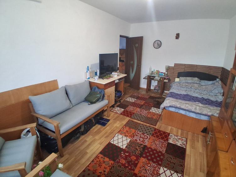 Apartament cu 2 camere decomandat, mobilat în Canta
