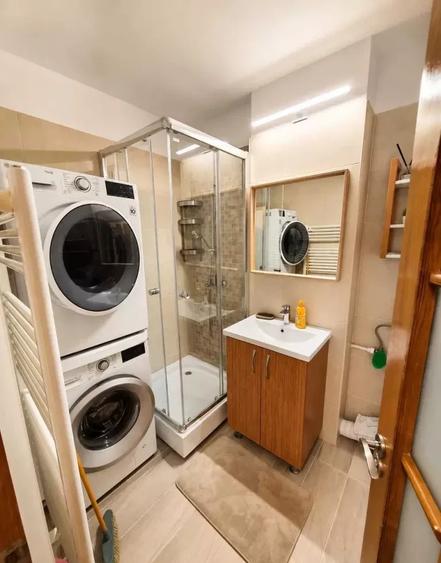 Apartament cu 3 camere decomandat, mobilat în Drumul Taberei