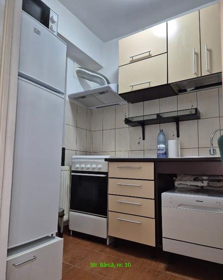 Proprietar - Inchiriez Garsoniera complet mobilata si utilata - Str Bârcă, nr 10 - 6