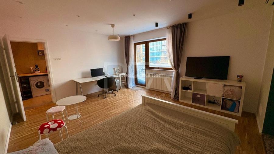 Apartament tip studio 4/4, bloc tip H special, vizavi de Mall Afi Cotroceni.