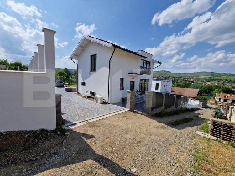 Vila superba in Livezeni, independenta energetic - 15