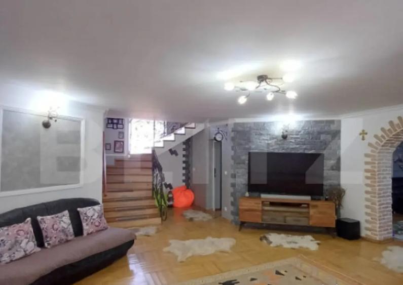 Casa individuala 262 mp, teren 1337 mp, in Mihai Viteazu - 11