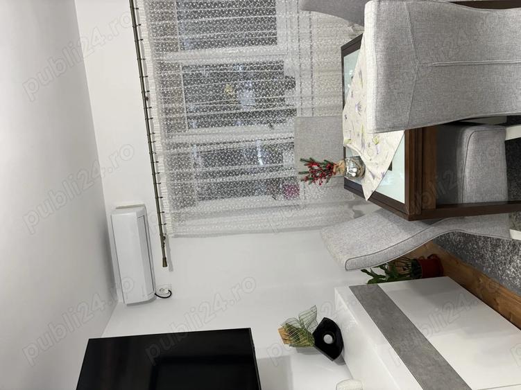 Apartament de vanzare - 4