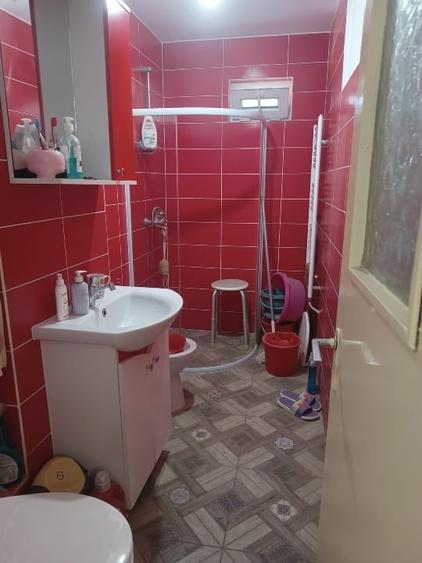 Vând apartament 2 camere, 66mp, Tecuci – str. Ghe. Petrașcu, etaj 2/4 - 5