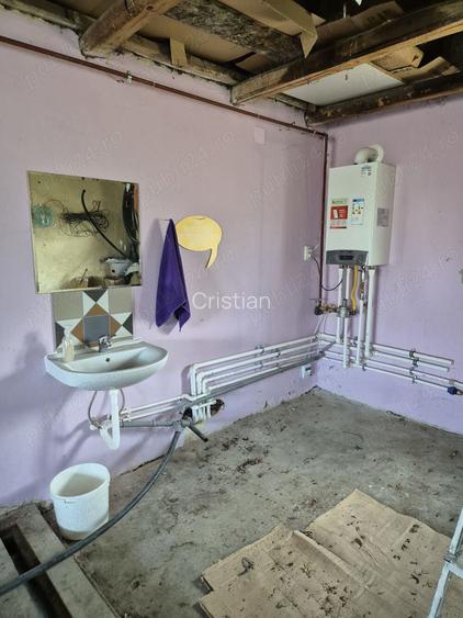 Spatiu comercial stradal +casa 4 camere +teren 1500 mp