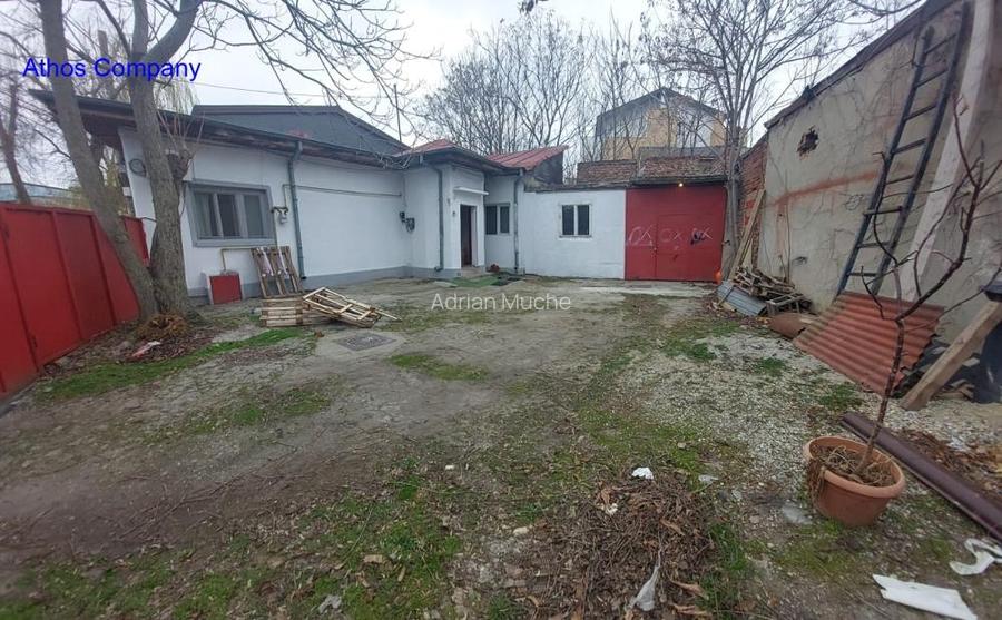 Casa 3 camere in Regie-Podul Grand  pret 600