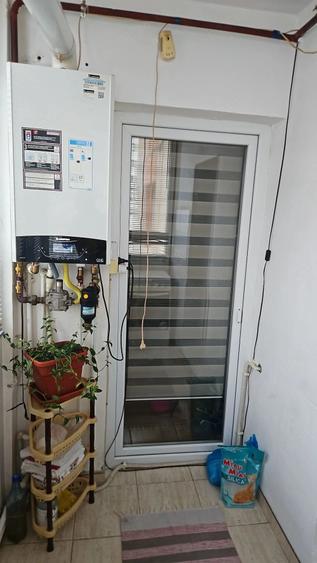Apartament cu 2 camere decomandat în Rovine