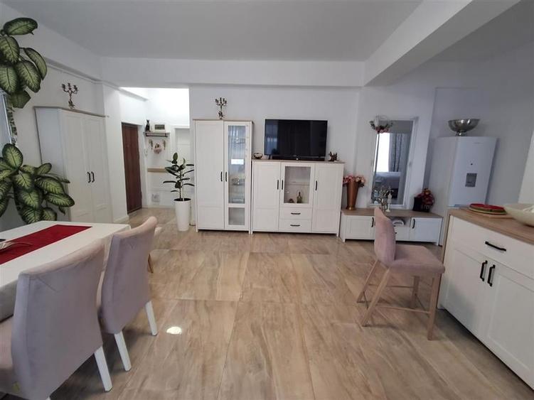 Apartament 3 camere 2 bai parcare zona Doamna Stanca - 3