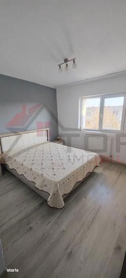 Apartament cu 3 camere, 2 bai, 72 mp, izolat, pe mijloc zona Dacia - 3