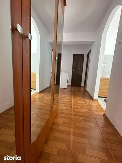 Inchiriez apt 2 cam decomandat - 1